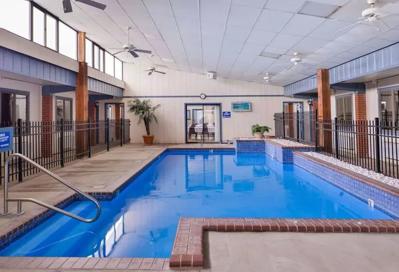 Отель Americas Best Value Inn Ellsworth