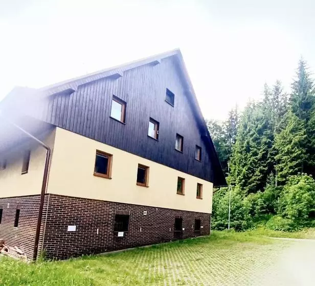 Hotelli Apartmány Za Sněžníkem