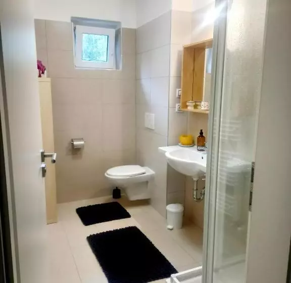 Hotelli Apartmány Za Sněžníkem