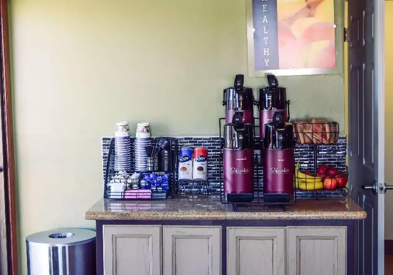 호텔 Best Western Fairwinds Inn