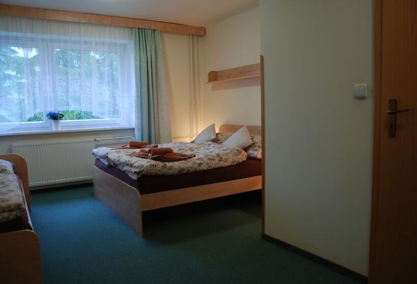 בית מלון כפרי Churáňov