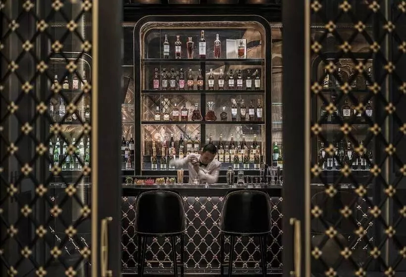 Four Seasons Hotel Jakarta