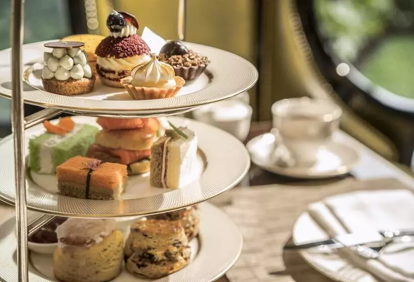 Four Seasons Hotel Jakarta