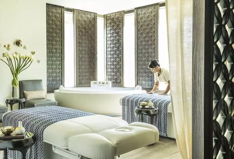 Four Seasons Hotel Jakarta