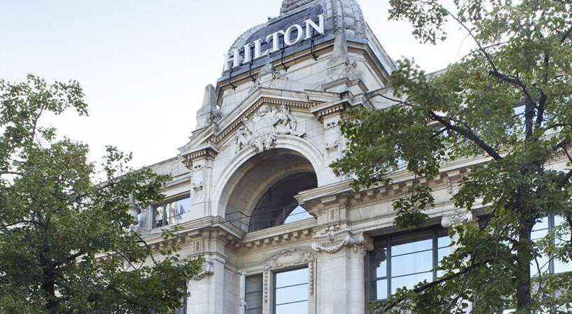 هتل Hilton Antwerp Old Town