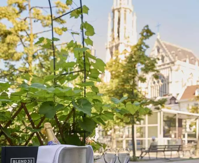 فندق Hilton Antwerp Old Town