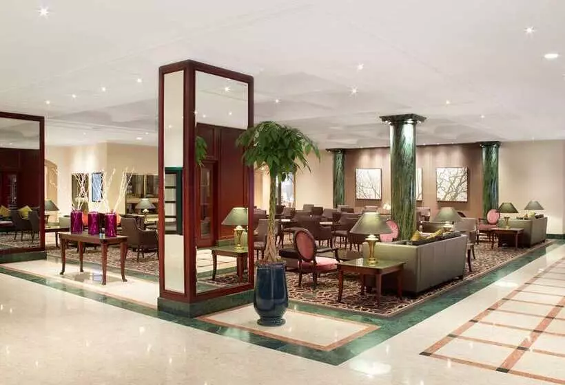 فندق Hilton Antwerp Old Town