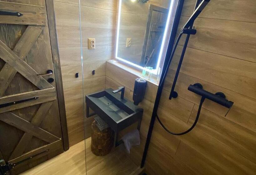 בית מלון כפרי Lesana