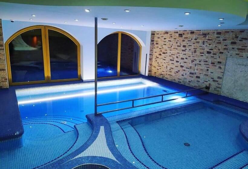 בית מלון כפרי Lesana