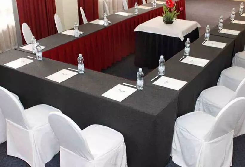 هتل Pedregal Palace