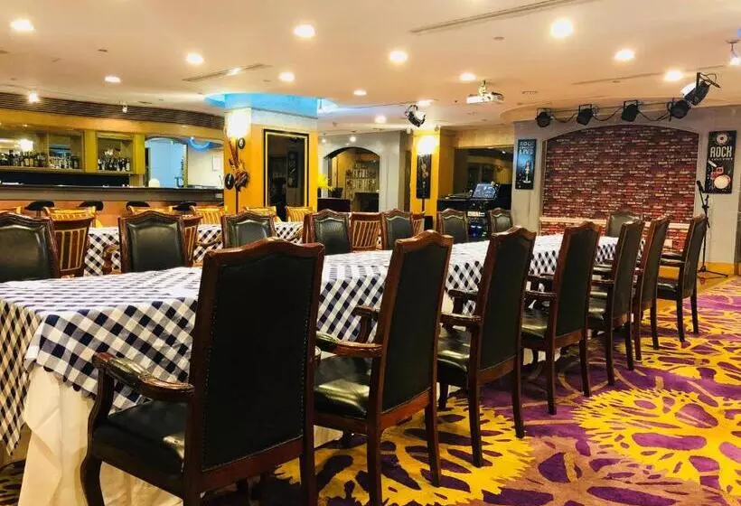 هتل Riviera Macau