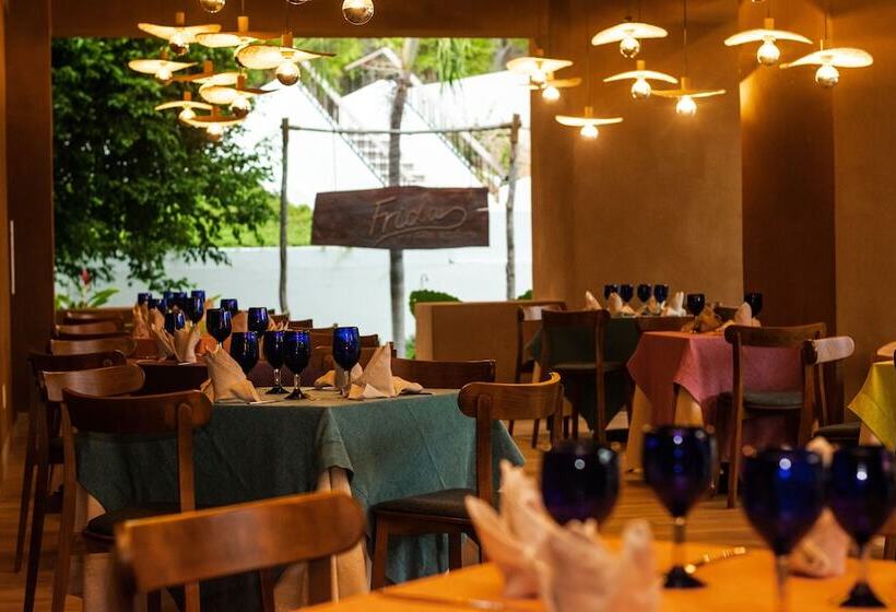 منتجع Park Royal Beach Huatulco   All Inclusive