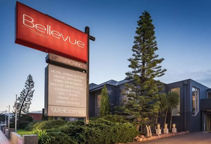 ホテル Bellevue On The Lakes