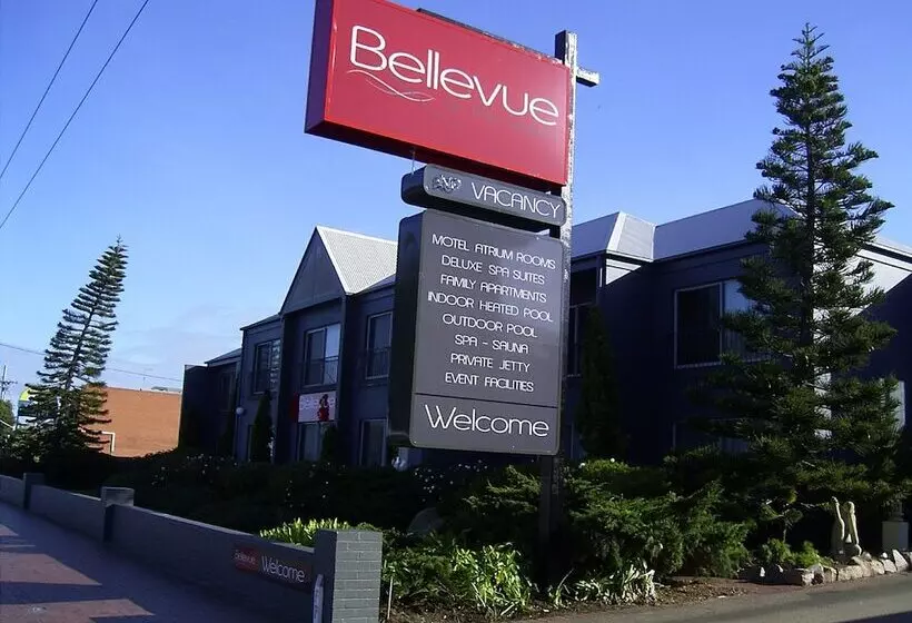 ホテル Bellevue On The Lakes