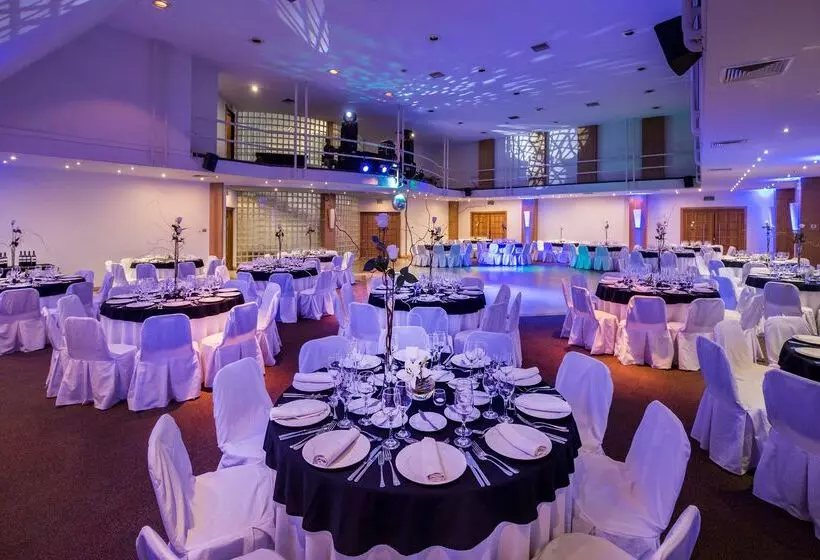 בית מלון כפרי Best Western Marina Del Rey