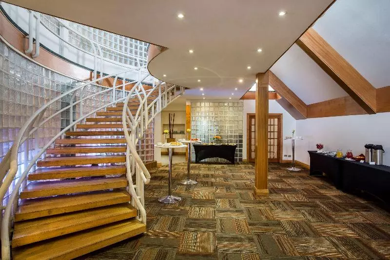 בית מלון כפרי Best Western Marina Del Rey