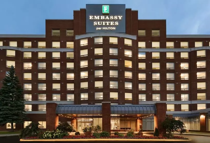 فندق Embassy Suites By Hilton Montreal Airport