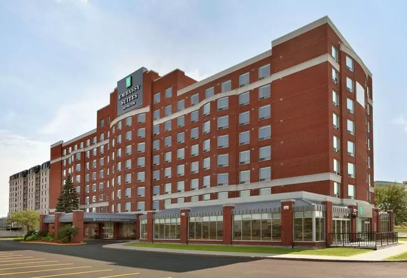 Hotelli Embassy Suites By Hilton Montreal Airport