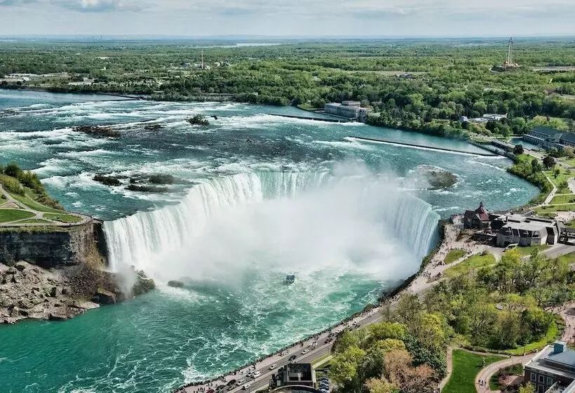 酒店 Howard Johnson By Wyndham Niagara Falls