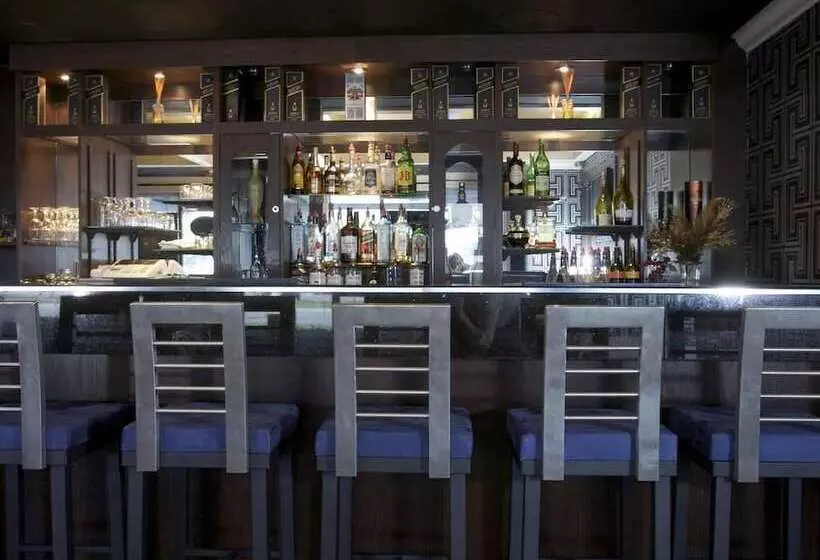 酒店 Howard Johnson By Wyndham Niagara Falls