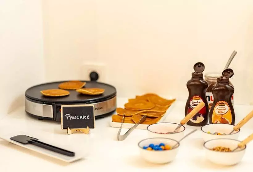 ホテル Hôtel La Parizienne