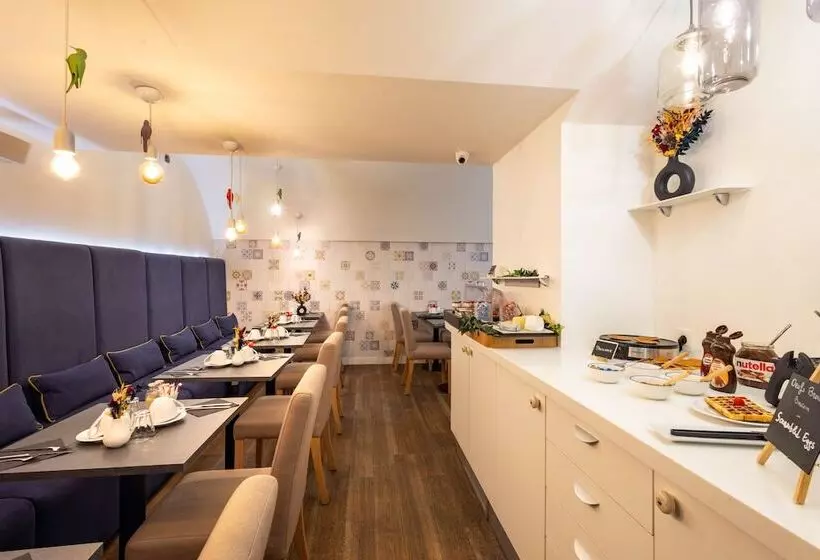 ホテル Hôtel La Parizienne