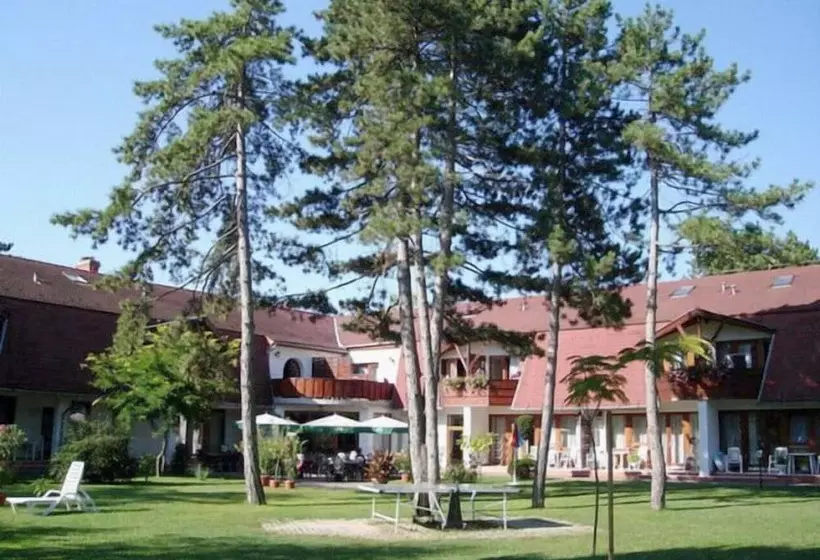 בית מלון כפרי Kentaur