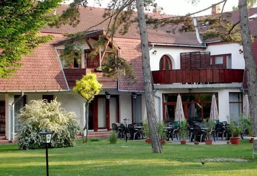 בית מלון כפרי Kentaur