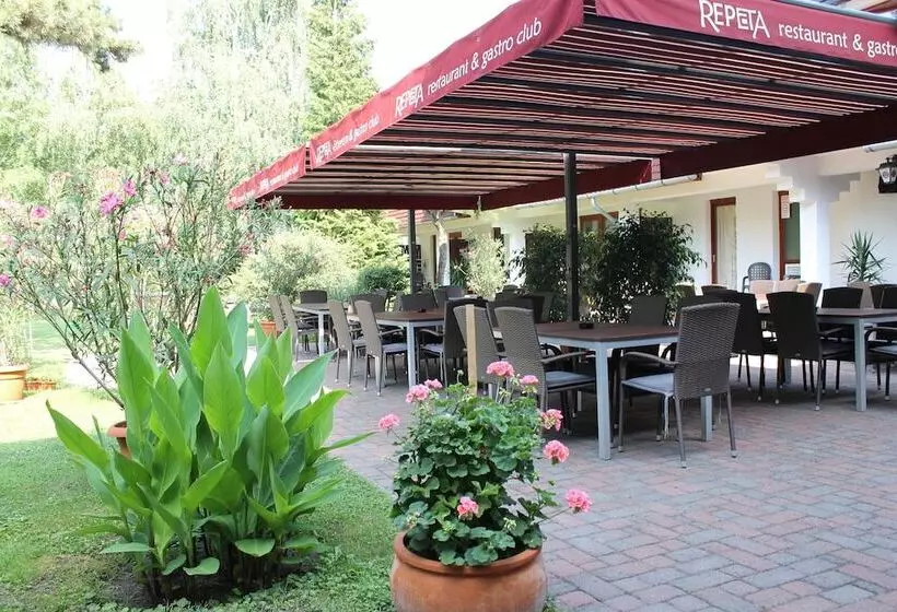 בית מלון כפרי Kentaur