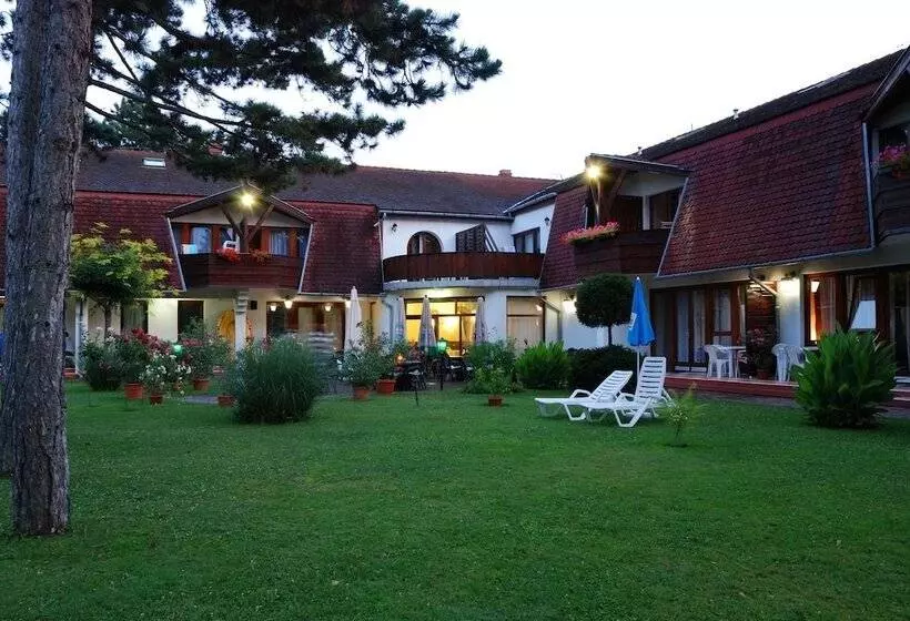 בית מלון כפרי Kentaur