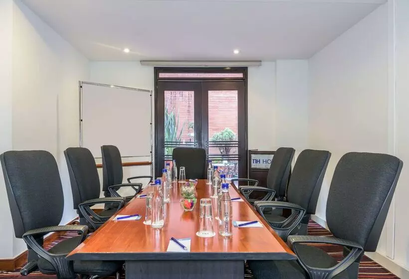 فندق Avani Royal Zona T Bogotá