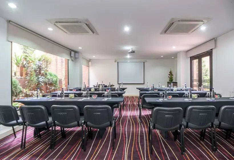 فندق Avani Royal Zona T Bogotá