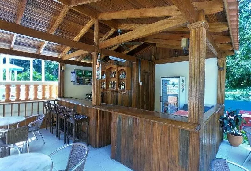 Hotelli Horizontes Rancho San Vicente