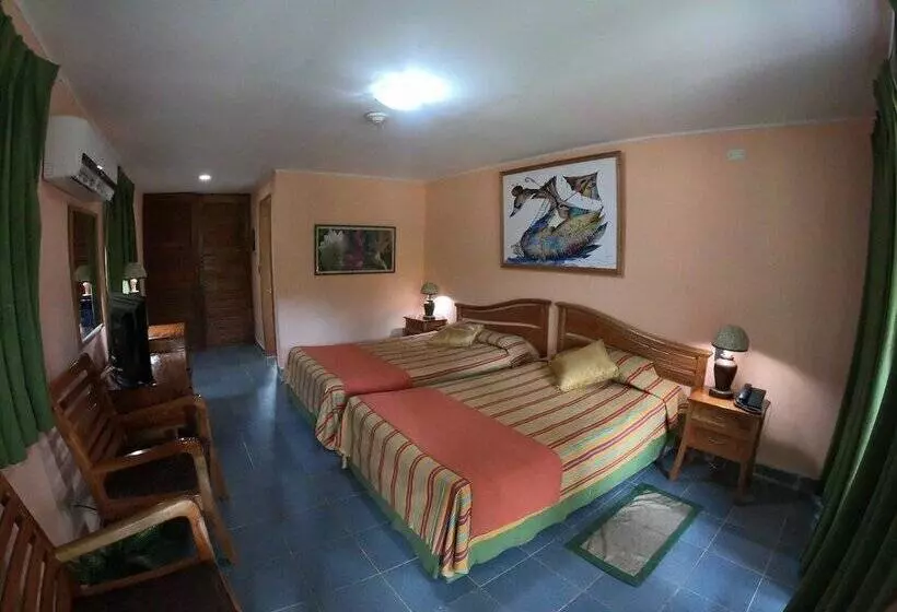 Hotelli Horizontes Rancho San Vicente