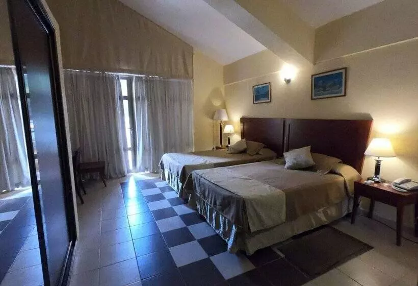 Hotelli Horizontes Rancho San Vicente