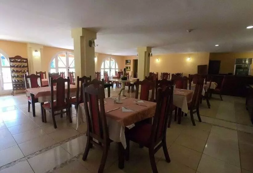 Hotelli Horizontes Rancho San Vicente