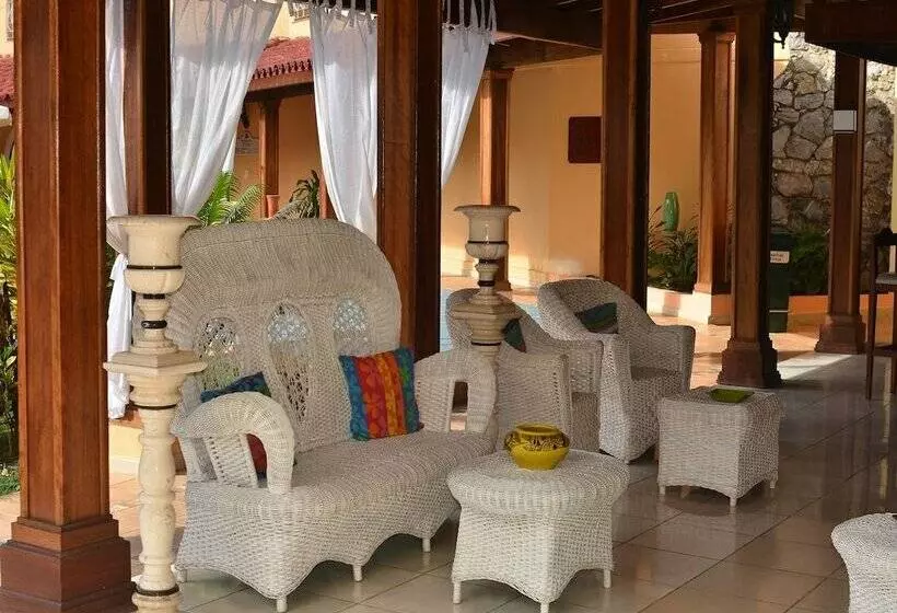 Hotelli Horizontes Rancho San Vicente