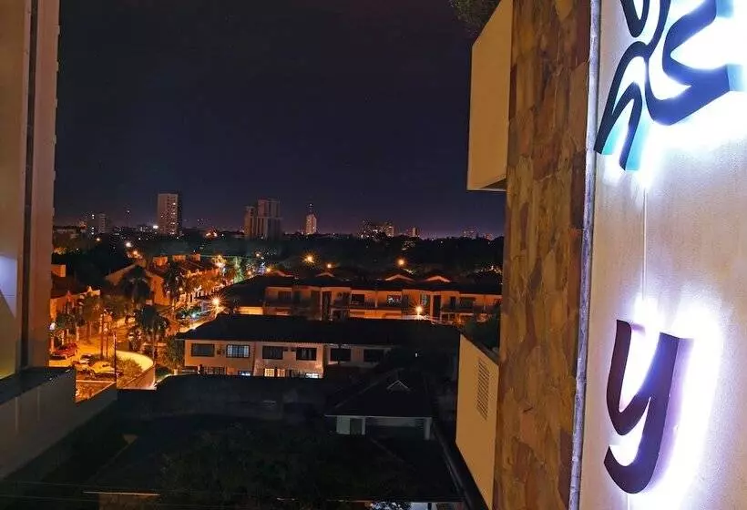 هتل Yotau All Suites