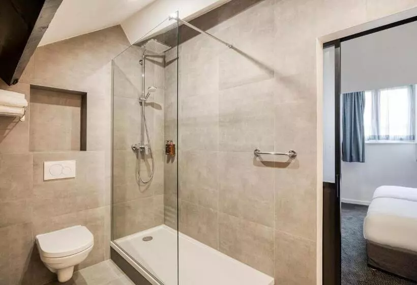 هتل Aris Grand Place