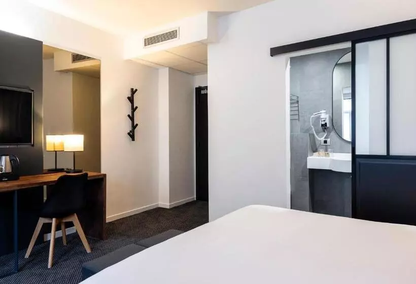 هتل Aris Grand Place