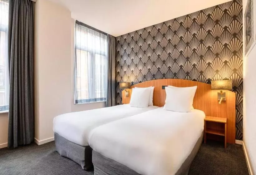 هتل Aris Grand Place