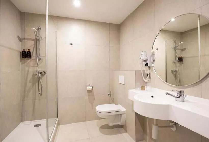 هتل Aris Grand Place