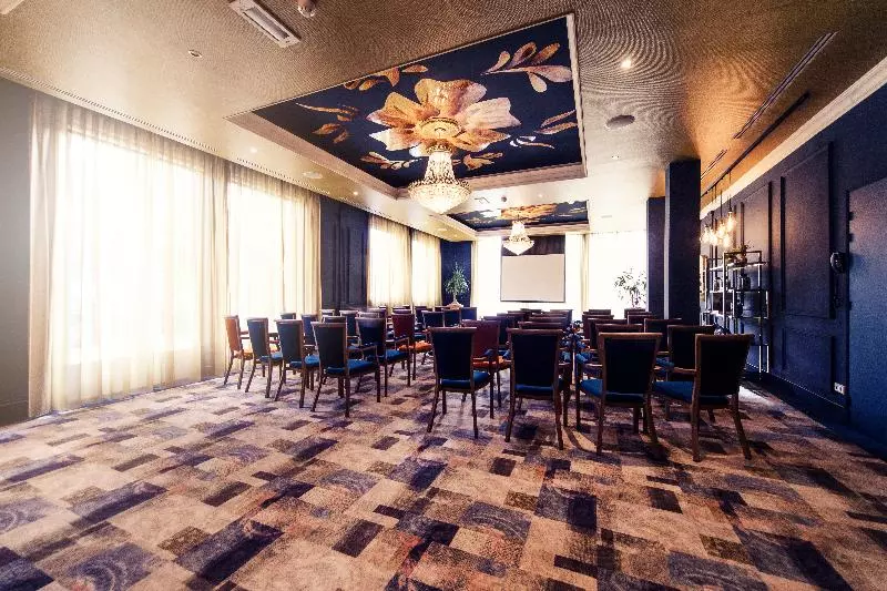 Hotel Carlton Ambassador