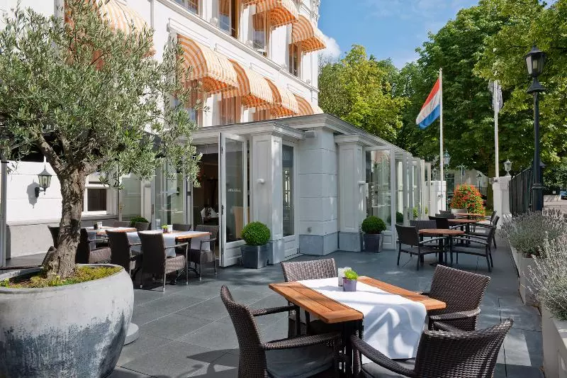 Hotel Carlton Ambassador