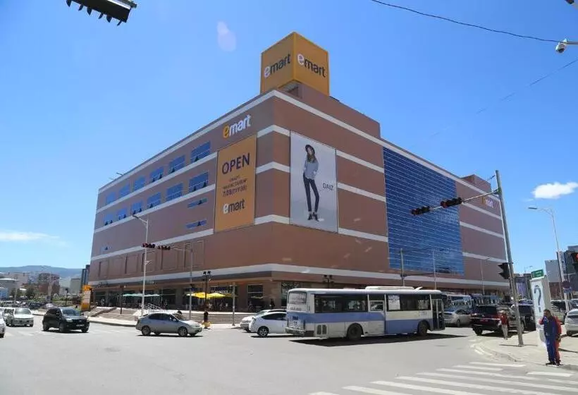 Hotel Chinggis Khaan