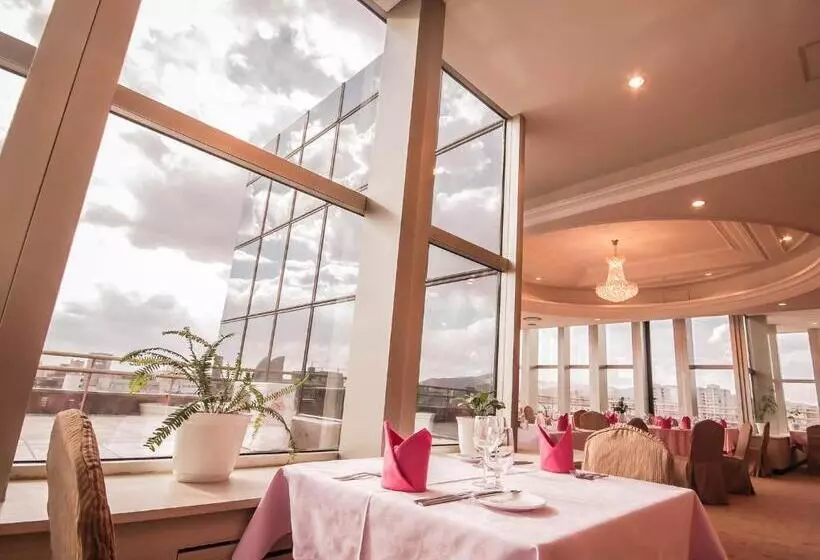 Hotel Chinggis Khaan