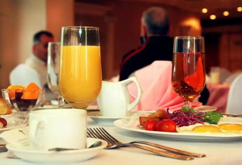 Hotel Chinggis Khaan