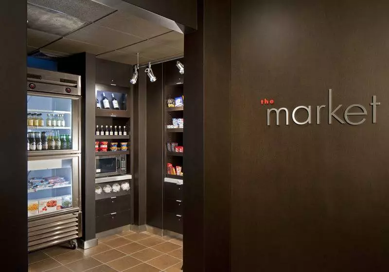 هتل Courtyard Fort Myers Cape Coral