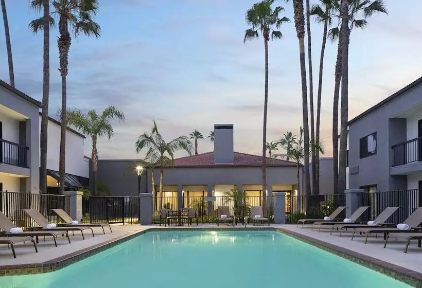 酒店 Courtyard By Marriott Los Angeles Hacienda Heights Orange County