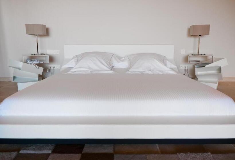 فندق La Villa Calvi